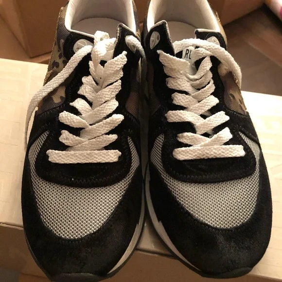 SOLD! Golden Goose camo running sneakers NIB - Picture 2 of 7